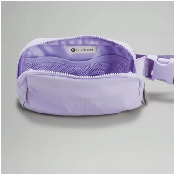 NWT RARE Lavender Fog Everywhere Belt Bag Lululemon - Picture 10 of 12